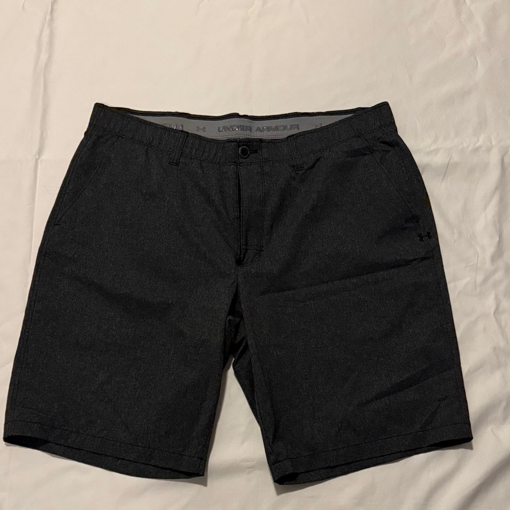 Under Armour HeatGearMen's Flex Waist Charcoal Golf Shorts